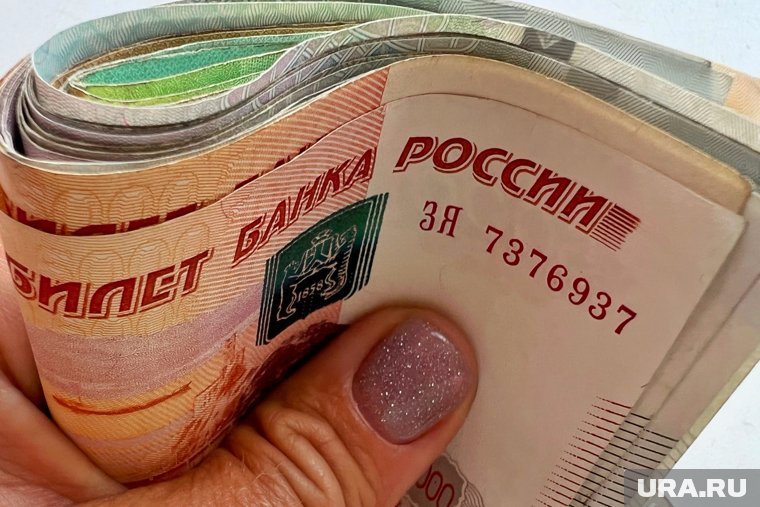 Курганская пенсионерка обманывала сотрудников банка, чтобы переводить деньги аферистам