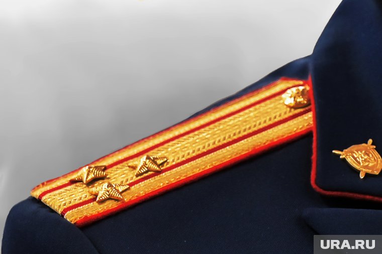 Двое курганских следователей получили официальные назначения в СУ СК региона