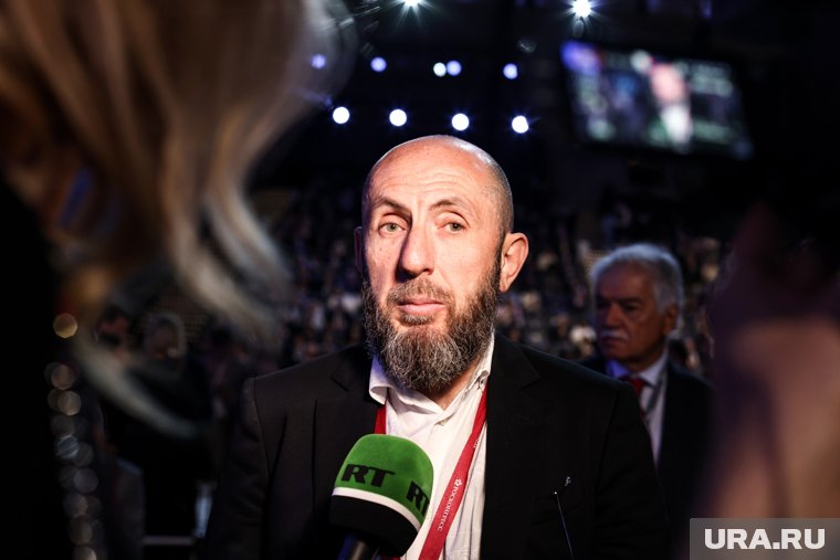 Финальный акт: к главе Михайловского театра и МХАТ Кехману пришли с обысками. Фото, видео