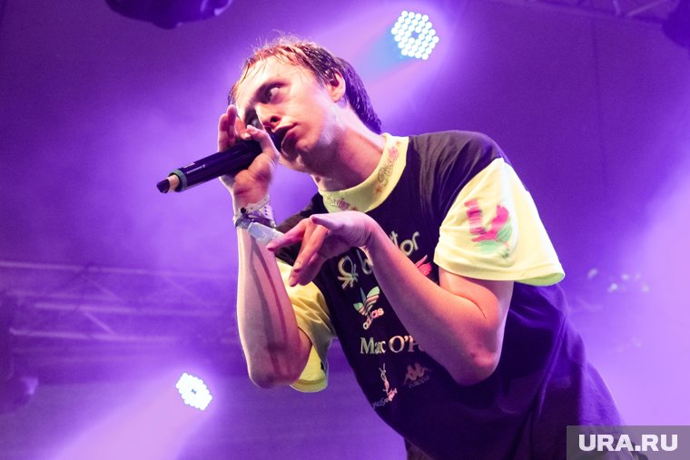 Кто такой рэпер Томми Кэш, который едет на «Евровидение» с номером от режиссера из Челябинска