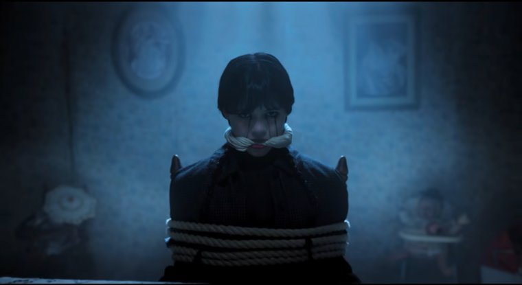 Кровное проклятие Аддамсов: чем закончился второй сезон «Уэнздей» и когда выйдет третий