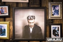 Стал эпохой кинематографа XX века, снял продолжение сериала спустя 26 лет: чем запомнился Дэвид Линч