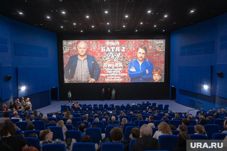 Пермяки раньше всей страны увидели продолжение фильма «Батя». Фоторепортаж