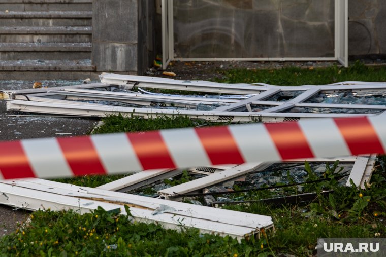 На Ямале взрывная волна выбила окна: двое пострадали. Фото