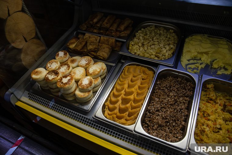 Бурлящий вахтовый мир: рейтинг бюджетных столовых на Ямале для приезжих рабочих