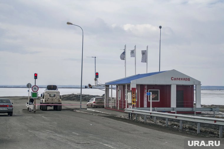 На подъезде к главной переправе в ЯНАО изменена схема движения