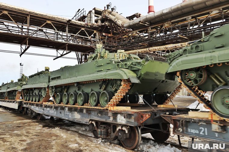 Техника курганского оборонного завода уничтожила боевиков ВСУ. Видео