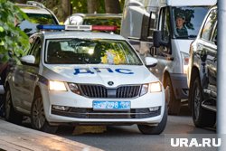 Правительство обязало водителей освобождать полосу для машин со спецсигналами