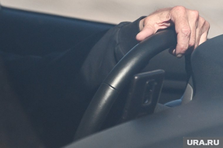 Куйвашева и его замов пересаживают на внедорожники из Китая. Фото