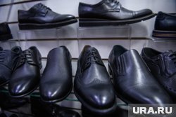 Роспотребнадзор объяснил, как действует гарантийный срок при покупке сезонной обуви