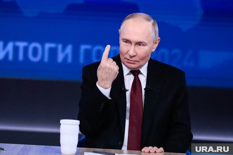 Владимир Путин выступил с традиционным новогодним обращением