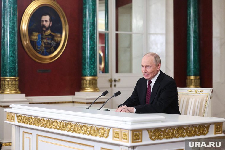 Путин заставил Трампа надавить на Зеленского по переговорам