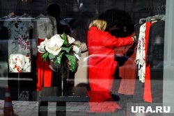 Жительница Курганской области лишилась крупной суммы, пытаясь купить брендовую одежду со скидками