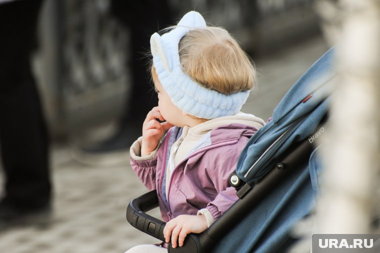 Все выплаты по материнскому капиталу в 2025 году: как оформить и на что потратить