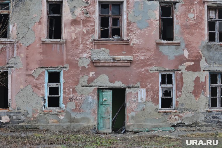 Курганцы пожаловались на бомжей в заброшенных «немецких» домах