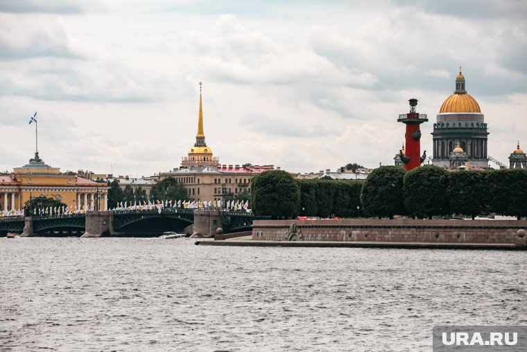 В Петербурге ожидается первое за 160 лет июльское наводнение: как обезопасить себя 