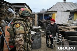 Мирные жители со слезами встречают российских бойцов: что происходит в Курской области сейчас