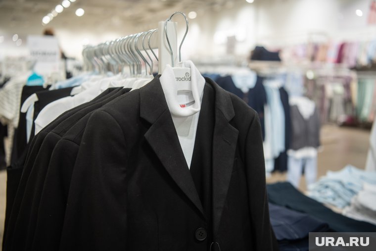 Новая школьная форма-2025: сколько стоит правильный комплект и что нельзя носить по новому ГОСТу