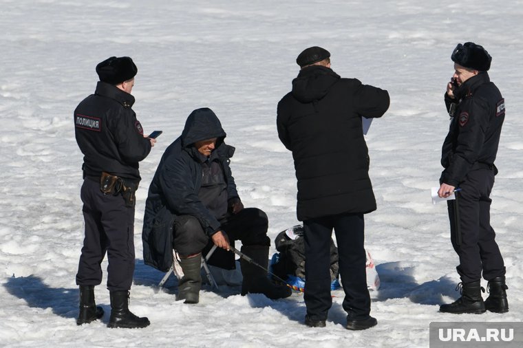 В ЯНАО рыбакам запретили выходить на лед