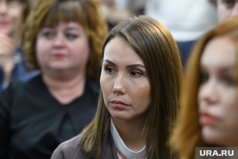 Что известно про пиарщицу, увольняемую губернатором Паслером