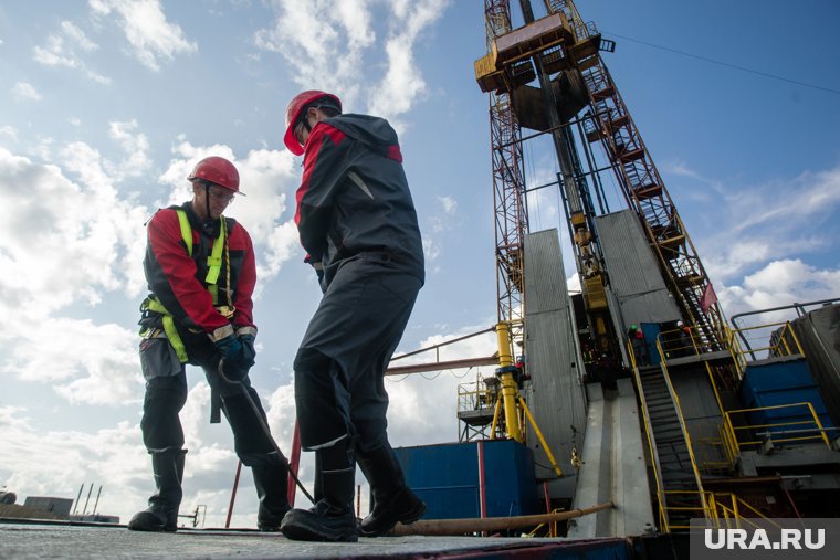 Мишустин обратился к нефтяникам в условиях новых санкций