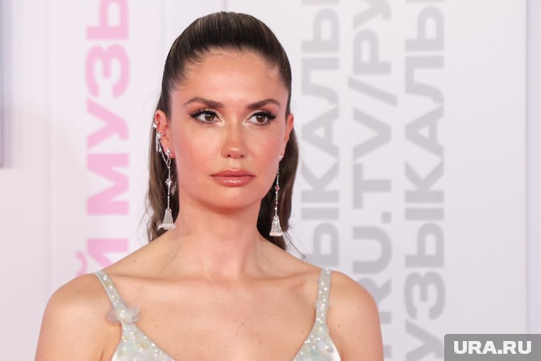 Отъезд из России, война с Прилучным и потеря сына: Агате Муцениеце — 36