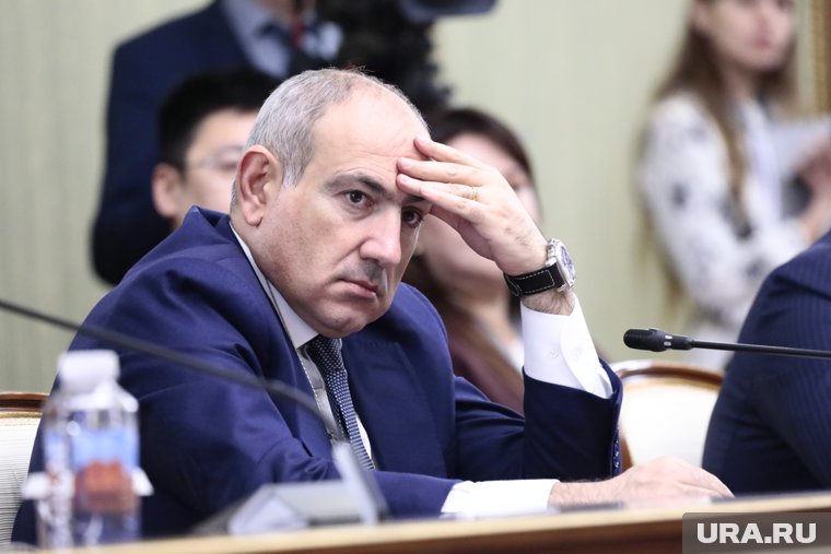 Пашинян опоздал на совещание с Путиным