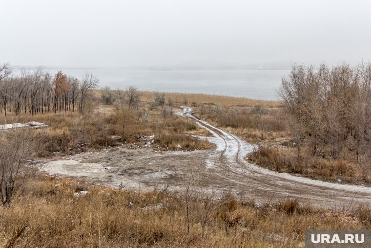 Жители Нового Уренгоя повторно пожаловались на отсутствие подъездных путей к ДНТ. Фото