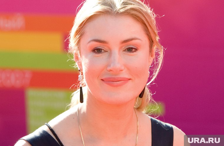 «Жди меня», три мужа и скандал с Киркоровым: актрисе и телеведущей Марии Шукшиной — 58