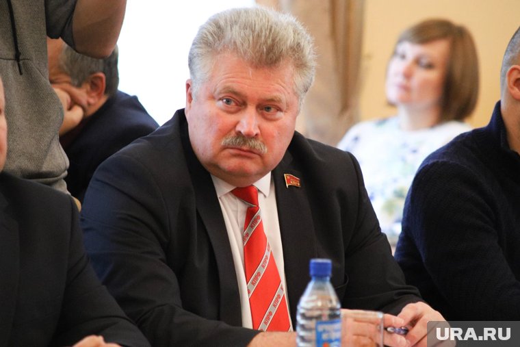Ни денег, ни машины: курганский коммунист оставил однопартийцев без средств из-за критики в свой адрес