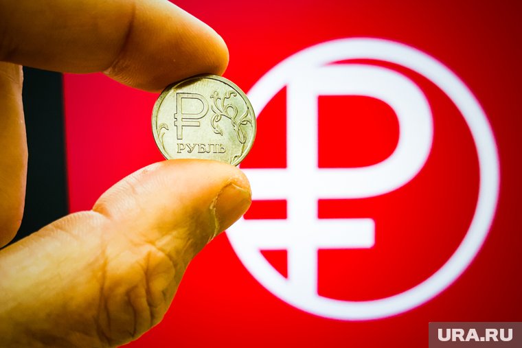 Эксперты допустили взлет ключевой ставки на фоне ослабления рубля