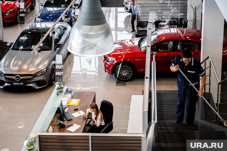 Россиянам не смогут навязывать допуслуги при покупке авто