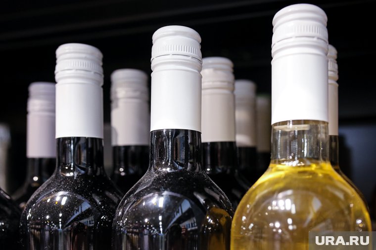 В России хотят запретить алкоголь лицам до 21 года: причины, опыт других стран
