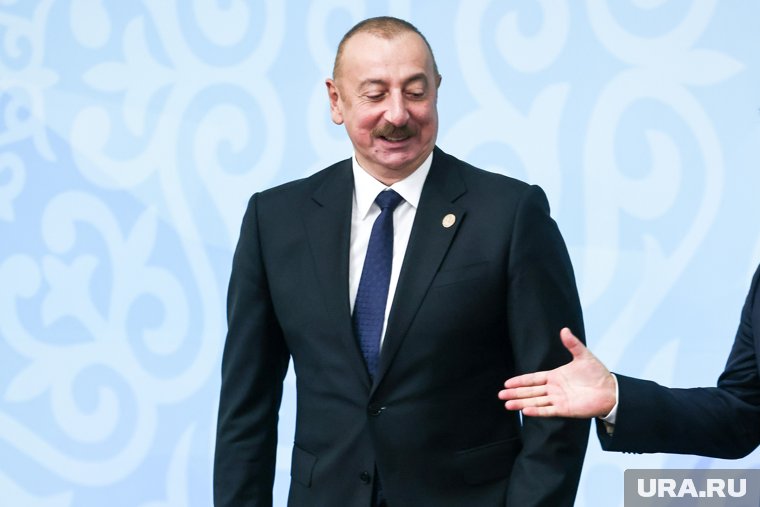 Песков раскрыл детали общения Путина и Алиева в Китае