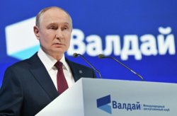 «Попробуйте, разберитесь с бумажным тигром»: главные заявления Путина об Украине и НАТО на «Валдае»