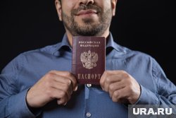Паспорта по звездам: какие знаменитости получили российское гражданство с 2022 года