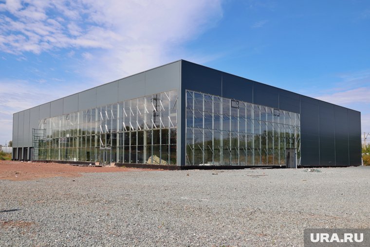 Китайский автоцентр в Кургане планируют достроить до конца осени. Фото, видео