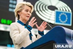 Главе Еврокомиссии Урсуле фон дер Ляйен грозит отставка из-за вакцины против COVID: детали скандала