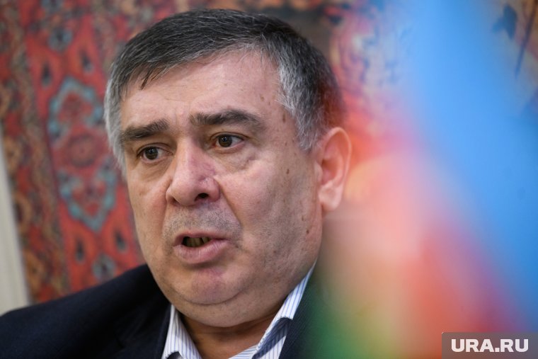 Лидер азербайджанцев на Урале просит к себе в одиночку сокамерника
