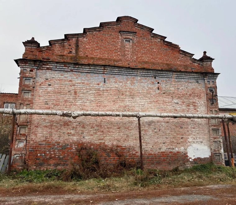 В Шадринске за один рубль выставили на продажу часть старинной усадьбы. Фото