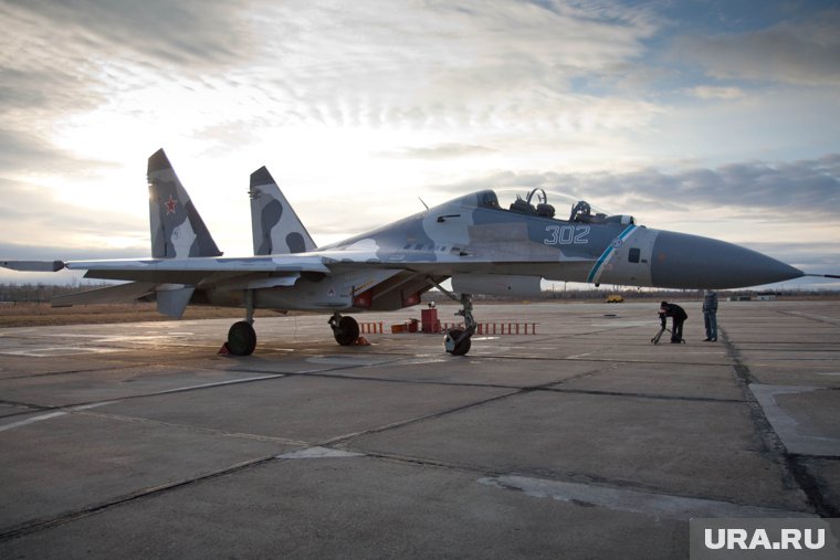 Появились кадры разгрома украинских БЭК российским Су-30. Видео