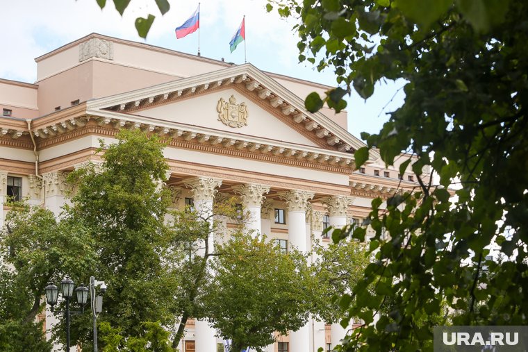 Властная молодежь: сколько лет самому юному начальнику в тюменском правительстве. Видео