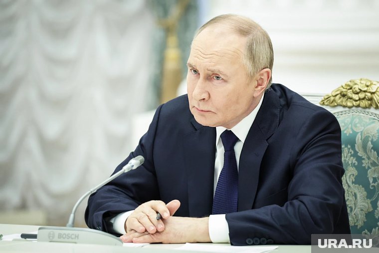 Путин сообщил Алиеву о компенсациях из-за крушения азербайджанского самолета