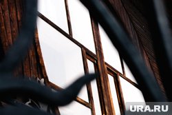 Загадочный особняк инженера Остапца: как в центре Кургана появился деревянный замок с башенкой. Фото