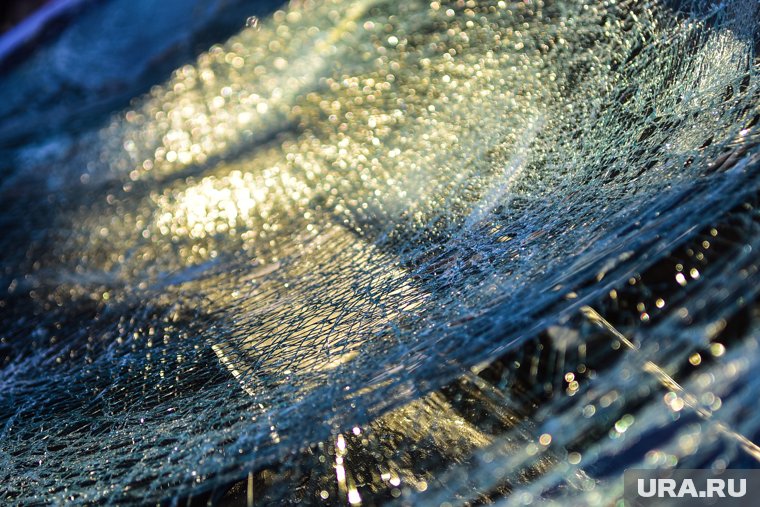 Смертельный переворот: два человека погибли в ДТП в Курганской области. Видео