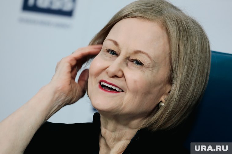 Правда и мифы о жизни Дарьи Донцовой: выдуманный рак, литературные рабы