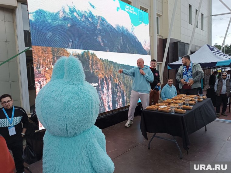 ФК «Челябинск» развернул фан-зону у стадиона перед первым домашним матчем в ФНЛ. Фото, видео
