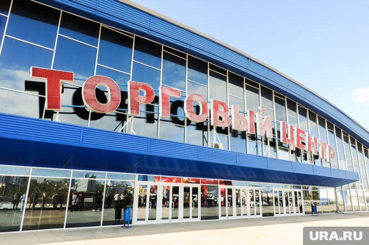 Под окнами многоэтажек в Салехарде откроют крупный ТЦ