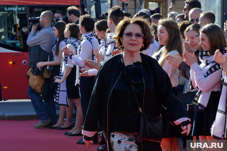 Шурочка из «Гусарской баллады» ушла вслед за любимым: умерла Лариса Голубкина