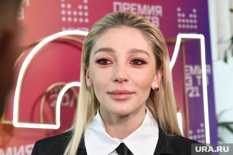 Свекровь Ивлеевой рассказала, почему ей жаль невестку после свадьбы с Бегаком